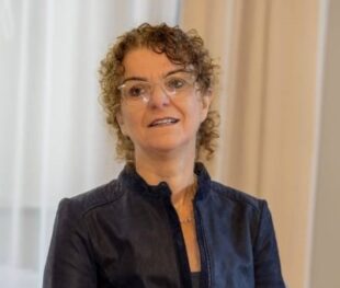 Gecentreerd Elly Kuijvenhoven portretfoto 5